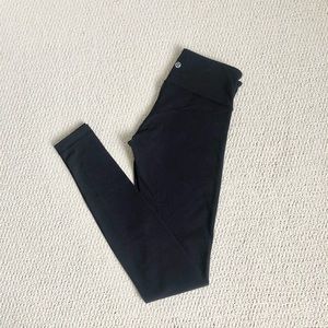 Lululemon Old Low-Rise/Mid-Rise Black Leggings
